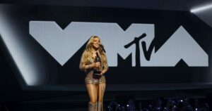Η πορεία του MTV: Το πρώτο μουσικό κανάλι που άλλαξε τη μουσική τηλεόραση