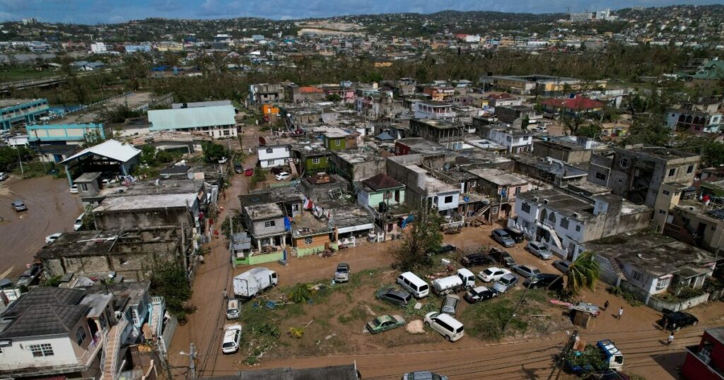 Καταστροφή από τον τυφώνα Melissa στην Καραϊβική: Νεκροί και εικόνες φρίκης