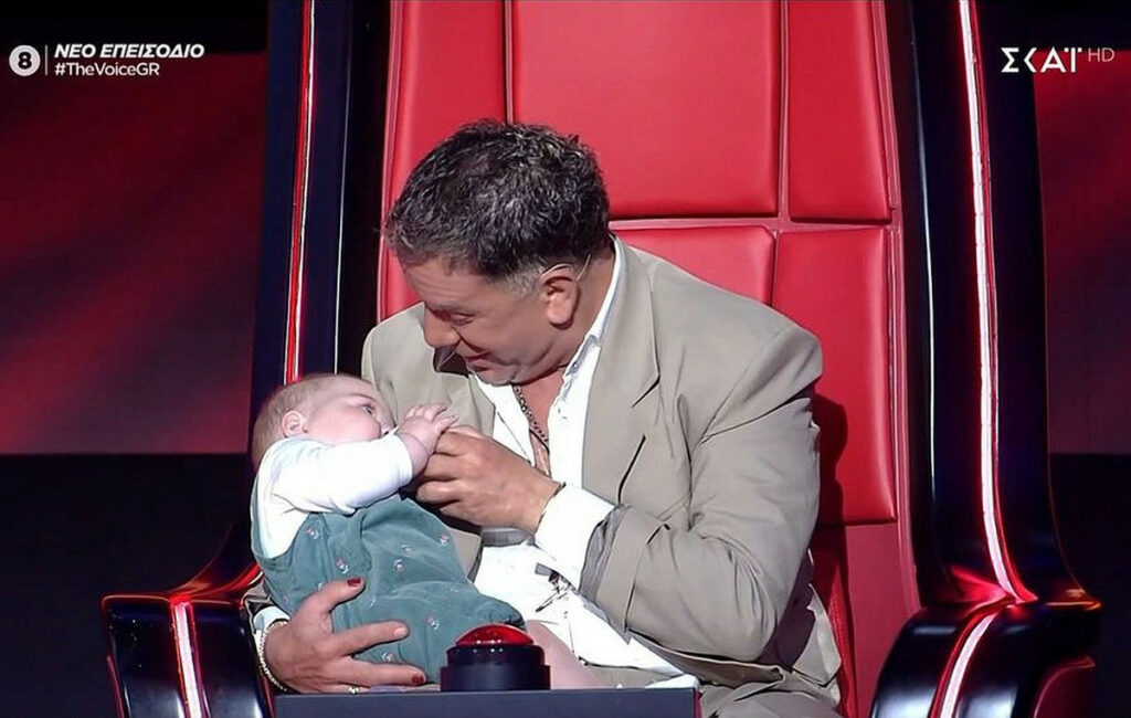 The Voice: Ο Γιώργος Μαζωνάκης αναλαμβάνει ρόλο babysitter