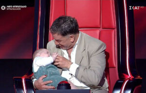 The Voice: Ο Γιώργος Μαζωνάκης αναλαμβάνει ρόλο babysitter