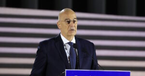 Δένδιας: Εθελοντική στράτευση γυναικών το 2026 - Το κορυφαίο anti-drone σύστημα για τα Bayraktar