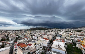 Πτώση θερμοκρασίας και καταιγίδες – Πώς θα εξελιχθεί ο καιρός