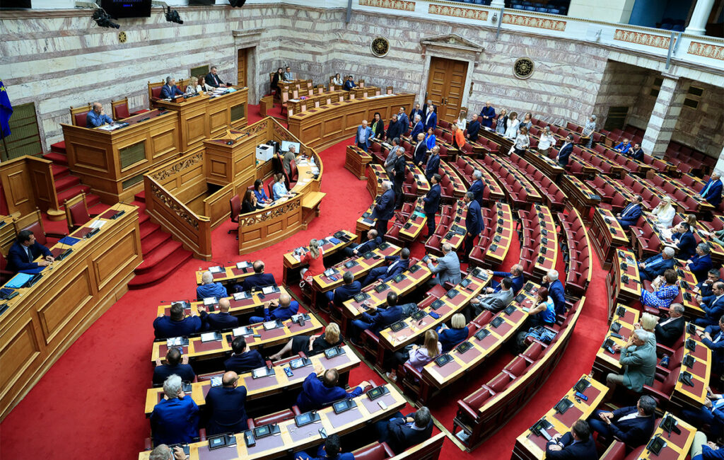 Αίτημα ονομαστικής ψηφοφορίας από τον ΣΥΡΙΖΑ για τον Άγνωστο Στρατιώτη