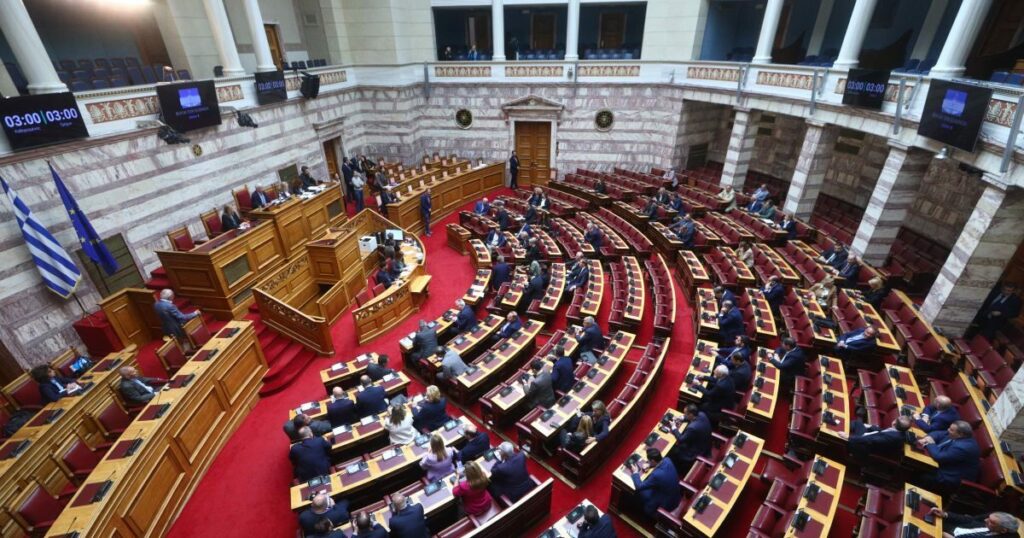 Βουλή: Υπερψηφίστηκε το νομοσχέδιο για την 4η φρεγάτα Belharra
