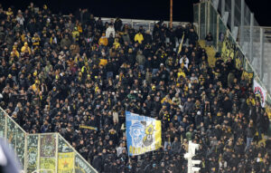 Φιορεντίνα – ΑΕΚ: Ένταση με οπαδούς και αστυνομία πριν τον αγώνα