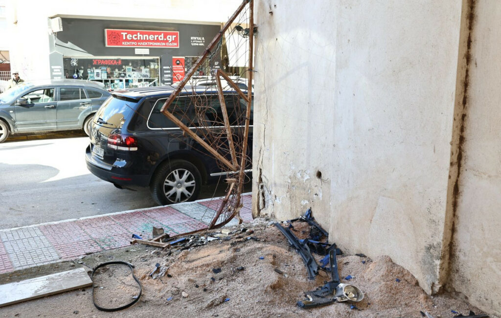 Τραγωδία στη Λούτσα: Νεκρός 24χρονος σε σοβαρό τροχαίο