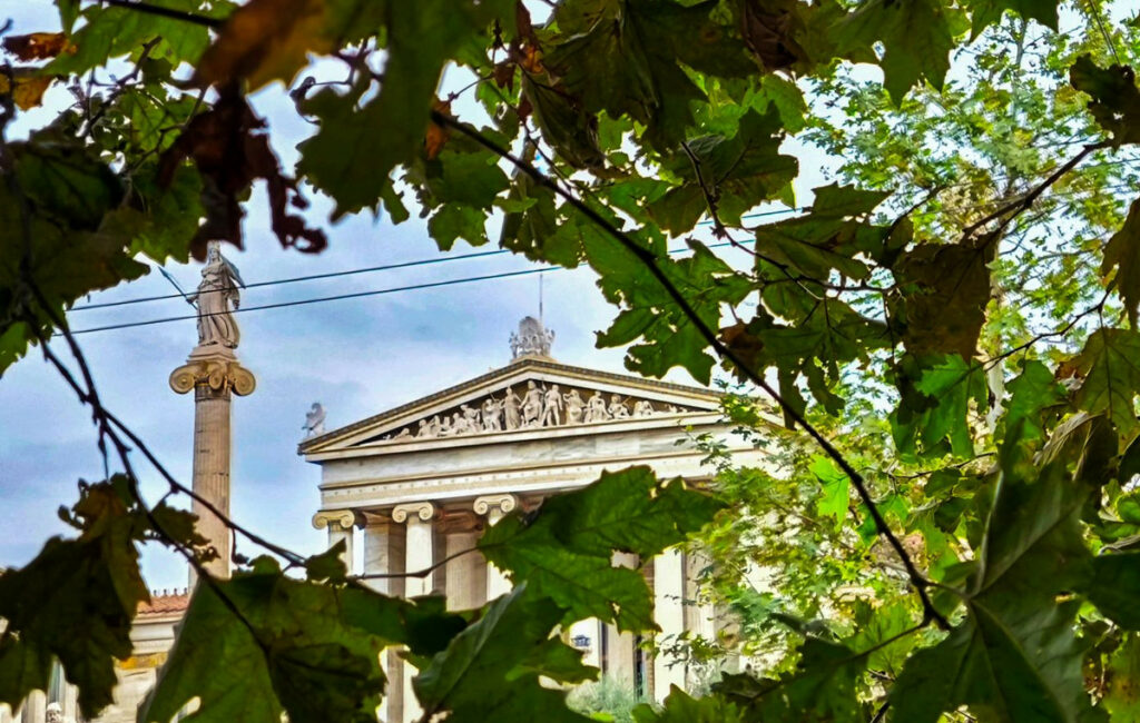 Καιρός: Φθινοπωρινό σκηνικό με ήπιες θερμοκρασίες και τοπικές βροχές