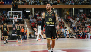 Ξέσπασμα του Μάικ Τζέιμς στο Twitter: "Τόσο κλέψιμο και πάλι έχασαν"