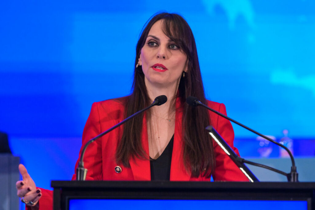 Χαραλαμπογιάννη: Μπόνους αξιολόγησης και στους Δήμους