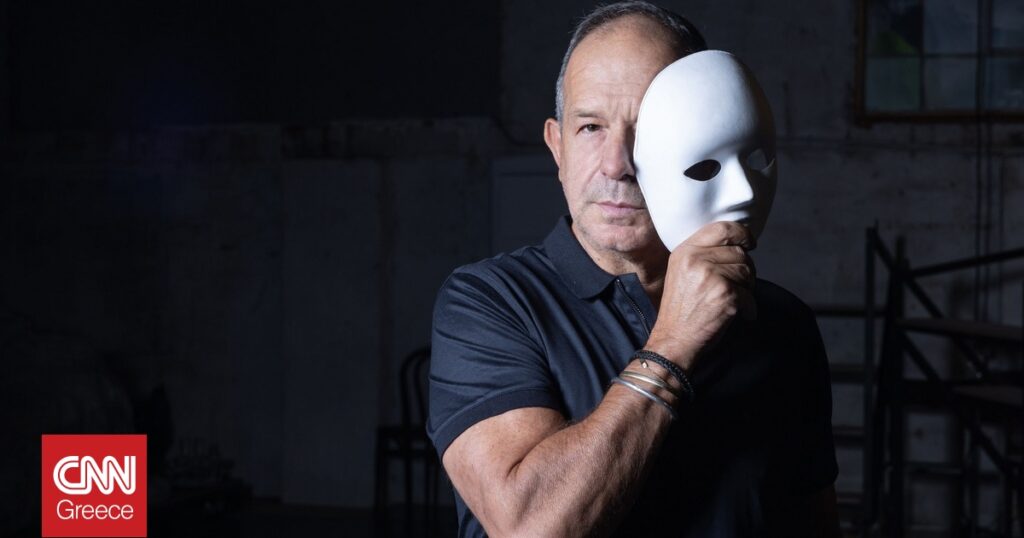 Φωκάς Ευαγγελινός: «Η αγάπη μου για την τέχνη με τροφοδοτεί»