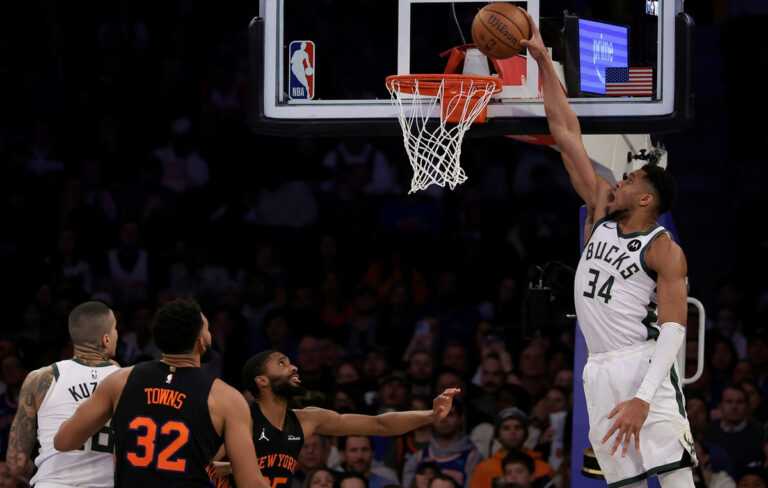 Σούπερ εμφάνιση Αντετοκούνμπο αλλά αποκλεισμός των Μπακς από τους Νικς στο ΝΒΑ Cup