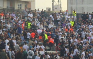 Ισπανία: Φίλαθλος της Θέουτα πέθανε στο γήπεδο κατά τη διάρκεια αγώνα