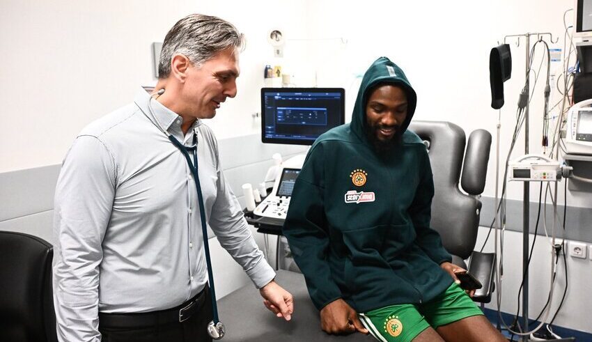 Ο Κένεθ Φαρίντ υποβλήθηκε σε ιατρικές εξετάσεις στην Αθήνα