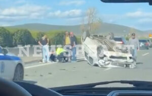 Τροχαίο στην Εθνική Οδό Αθηνών – Λαμίας: Αυτοκίνητο αναποδογύρισε κοντά στο Κάστρο