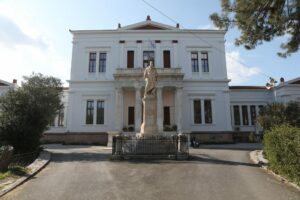 Δήμος Μυτιλήνης: Στήριξη στους κατηγορούμενους στην υπόθεση της Καράβας