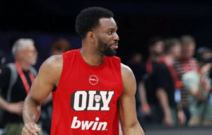 Ολυμπιακός: Ντεμπούτο του Κίναν Έβανς την Κυριακή ανακοίνωσε ο Μπαρτζώκας