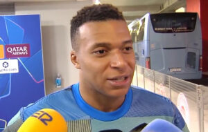 Εμπαπέ: Τα κακά γαλλικά των οπαδών του Ολυμπιακού