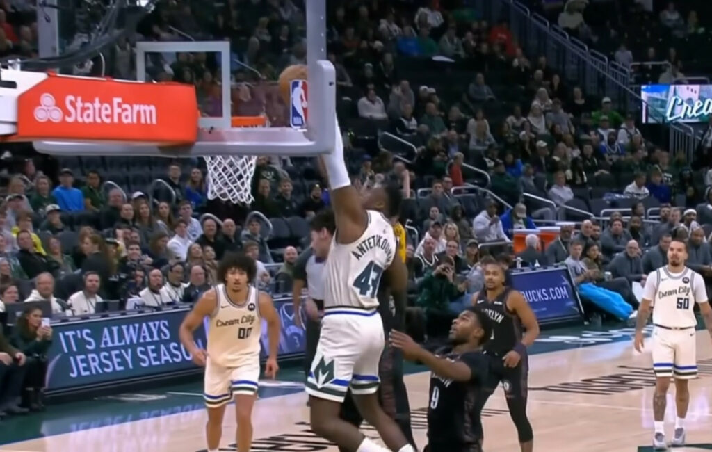 Θανάσης Αντετοκούνμπο: Εκρηκτική εμφάνιση στη νίκη των Μπακς επί των Νετς