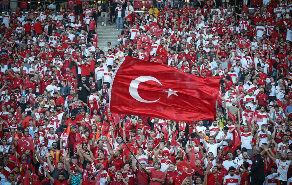 Σεισμός στο τουρκικό ποδόσφαιρο: 6 διαιτητές υπό κράτηση για παράνομο στοιχηματισμό