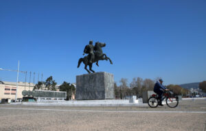 Απεβίωσε ο σπουδαίος γλύπτης Ευάγγελος Μουστάκας