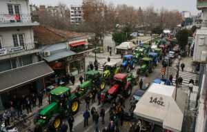 Αγρότες ετοιμάζουν κινητοποιήσεις από 30 Νοεμβρίου με μπλόκα και κλείσιμο αεροδρομίων