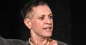 Αιμίλιος Χειλάκης: «Ας μην ξεχνάμε ότι αυτοί οι άνθρωποι ήταν φίλοι μας»