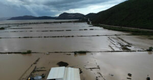 Φονικές πλημμύρες στην Αλβανία: Ηλικιωμένη πνίγηκε και εκατοντάδες εκκένωσαν σπίτια