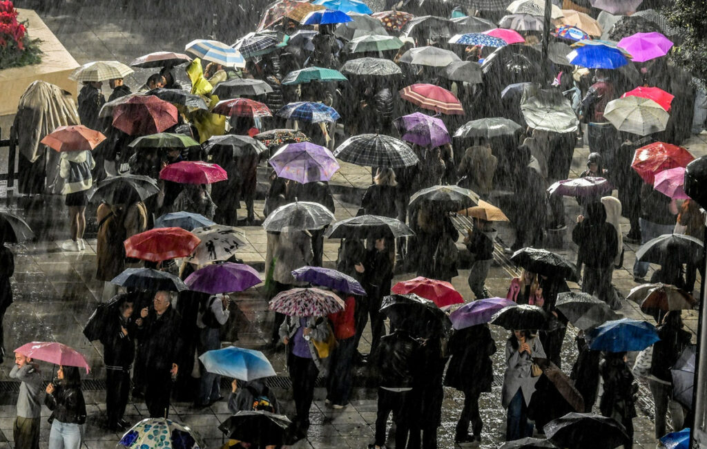 Η Αττική πλήττεται από νέο κύμα κακοκαιρίας με έντονες βροχές