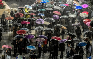 Η Αττική πλήττεται από νέο κύμα κακοκαιρίας με έντονες βροχές