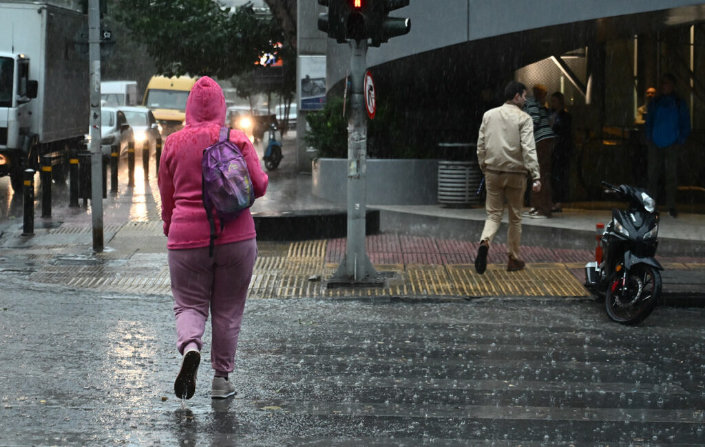 Επιδείνωση του καιρού: Ισχυρές καταιγίδες στη βορειοδυτική Ελλάδα