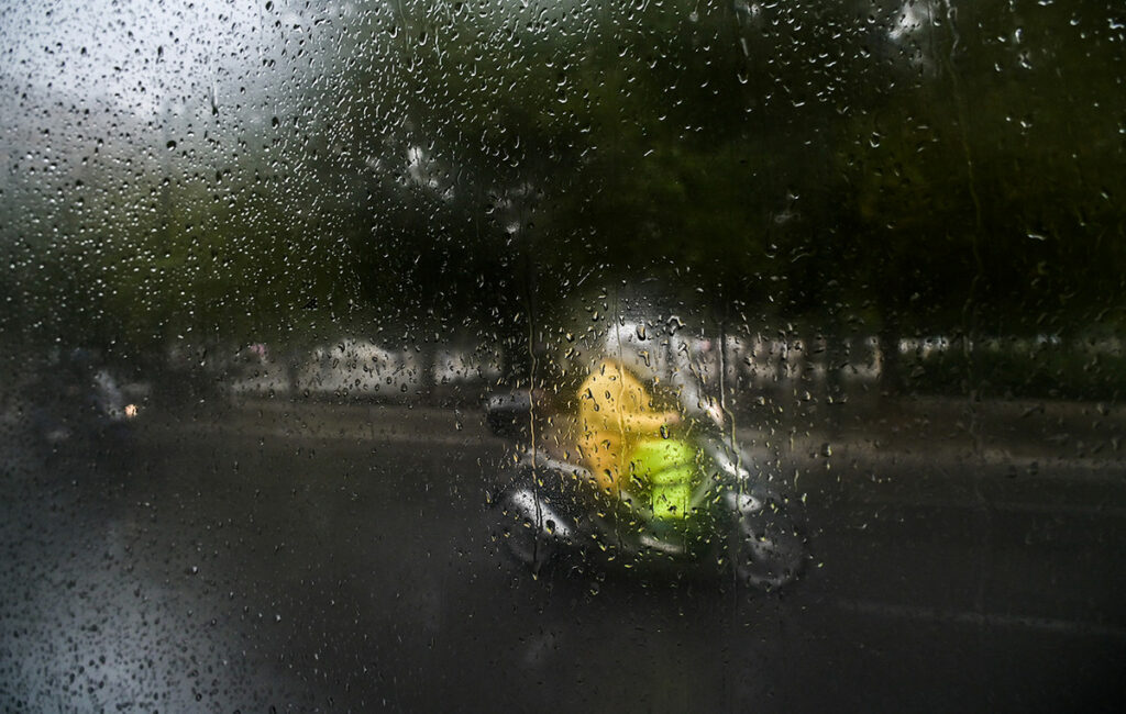 Κακοκαιρία: Ποιες περιοχές πλήττονται και πώς θα εξελιχθεί ο καιρός