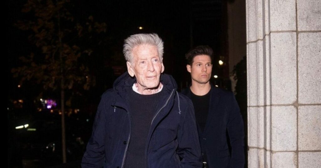 Calvin Klein: Αποπροσανατολισμένος ο 83χρονος σχεδιαστής στη Νέα Υόρκη