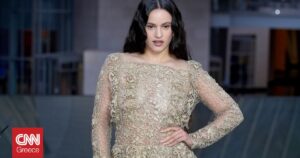 Η Rosalía επιστρέφει με το «Lux»: Ένας δίσκος-σταθμός για τη pop σκηνή
