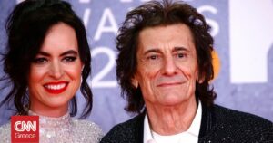 Ο Ronnie Wood γιορτάζει 50 χρόνια στους Rolling Stones με νέα πορτρέτα
