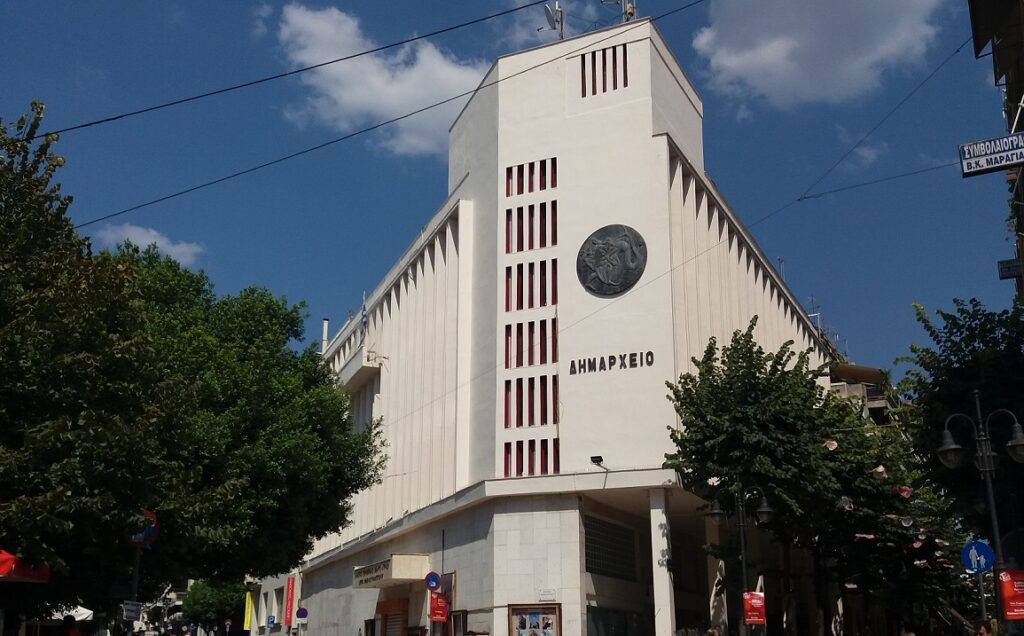 Αντιδήμαρχος ζητά αποζημίωση από τον Δήμο λόγω επίθεσης σκύλου