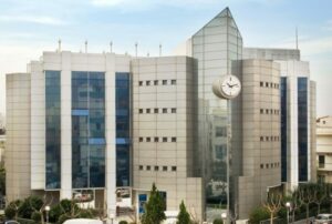 Δήμαρχος Ιλίου δηλώνει ελάχιστα εισοδήματα και 17 ακίνητα