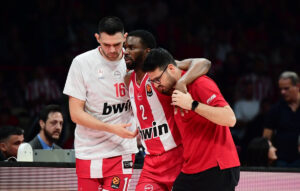 Μήνυμα στήριξης στον Κίναν Έβανς από τον Ολυμπιακό