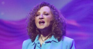 Γλυκερία: «Δεν με εκφράζουν Φοίβος και Καρβέλας»