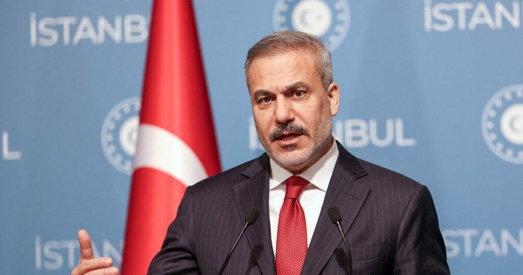 Χακάν Φιντάν: Ανοιχτό το ενδεχόμενο αποστολής τουρκικών στρατευμάτων στη Γάζα