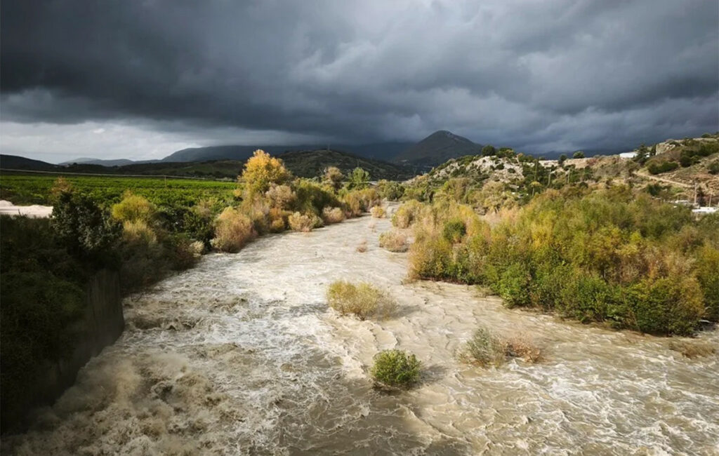 Κακοκαιρία πλήττει την Ήπειρο: Πλημμύρες και κατολισθήσεις στην Κέρκυρα