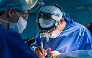 Ιστορική ημέρα για το Αρεταίειο Νοσοκομείο με τρία ρομποτικά χειρουργεία