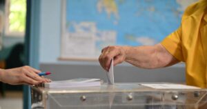 Δημοσκόπηση RealPolls: Οι ενεργειακές συμφωνίες ενισχύουν τη ΝΔ