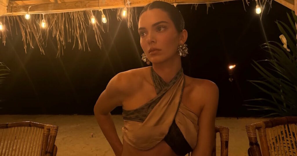 Η Κένταλ Τζένερ γιορτάζει τα 30 της με ξέφρενο beach party