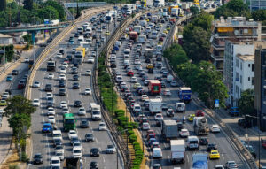 Αυξημένη κίνηση στους δρόμους της Αττικής – «Κόκκινοι» οι κεντρικοί δρόμοι