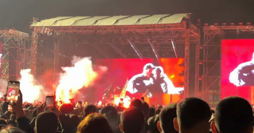 Αποθέωση για τον ΛΕΞ στη συναυλία του στη Θεσσαλονίκη με 40.000 θεατές