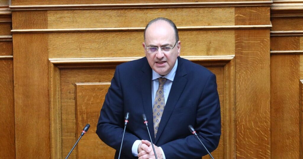 Μακάριος Λαζαρίδης: «Ο Σαμαράς οφείλει να στηρίξει τον Μητσοτάκη»