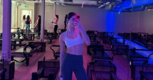 Μελίνα Νικολαΐδη: Η νέα καθημερινότητα στο Λονδίνο με πιλάτες και βόλτες