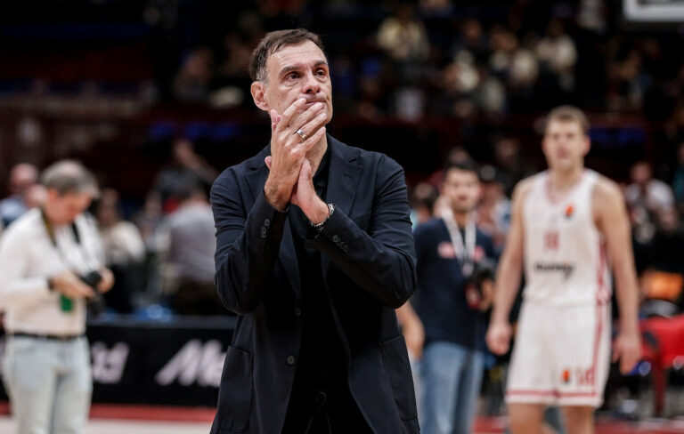 Μπαρτζώκας: «Πρέπει να βελτιωθούμε στην άμυνα για να κερδίσουμε»