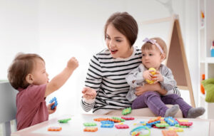 Νίκος Παπαθανάσης: 56 εκατ. ευρώ για την υλοποίηση της δράσης «Νταντάδες της γειτονιάς»