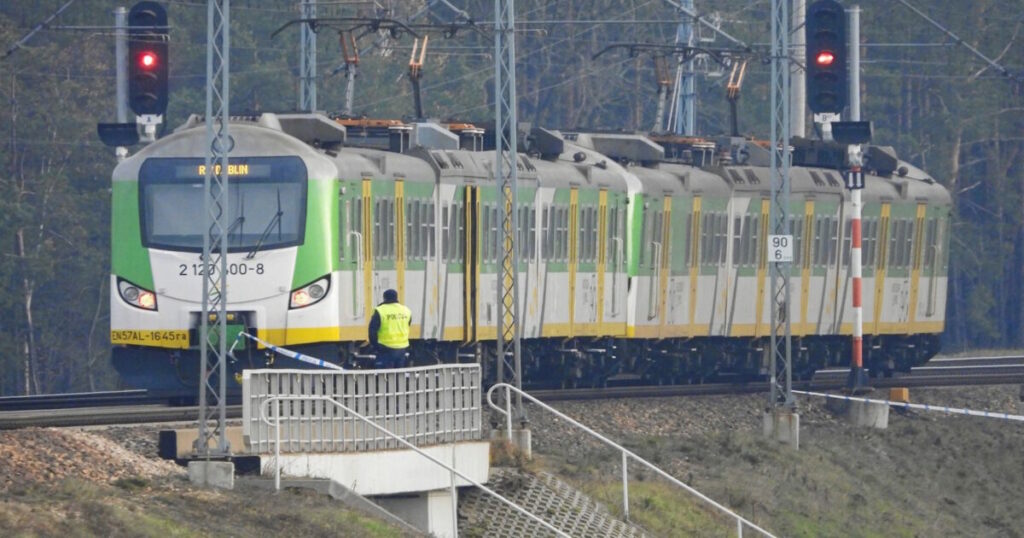 Πολωνία: Ρωσικές μυστικές υπηρεσίες πίσω από την δολιοφθορά στη σιδηροδρομική γραμμή